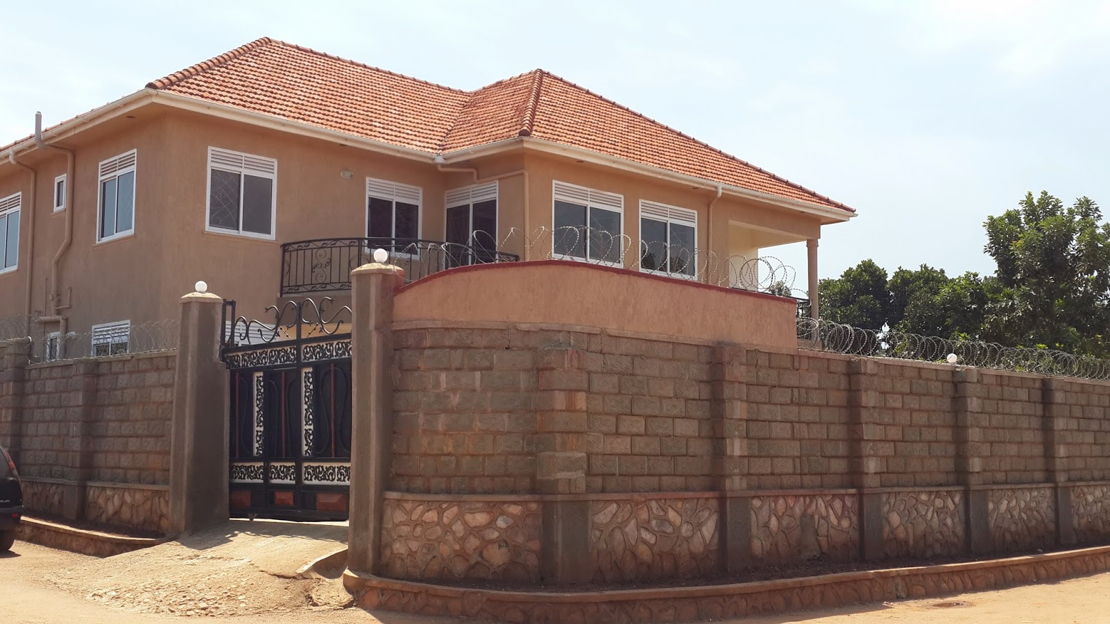 HOUSES FOR SALE KAMPALA UGANDA HOUSE FOR SALE BUNGA 